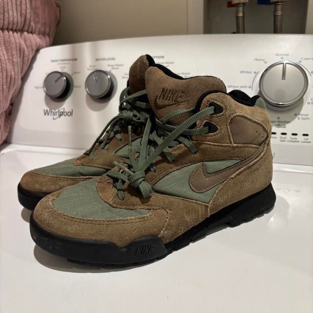 Nike-acg Women's Trainers